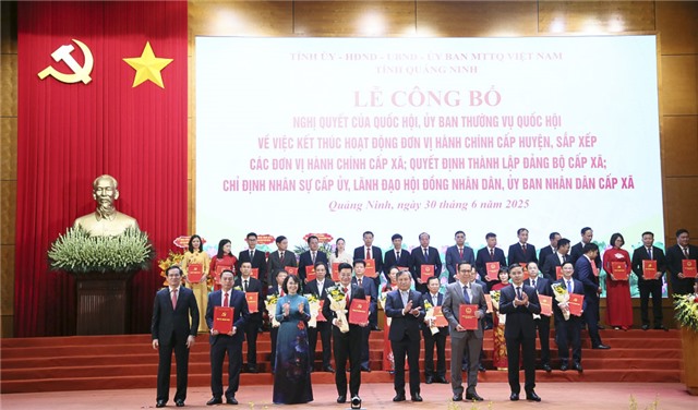 Đơn vị hành chính mới phường Yên Tử tham dự trực tuyến Lễ công bố các quyết định về thực hiện mô hình chính quyền u8888 2 cấp tại tỉnh uu888 one 