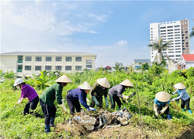 Phường uu888 one ngày đầu ra quân dọn vệ sinh môi trường uu888
