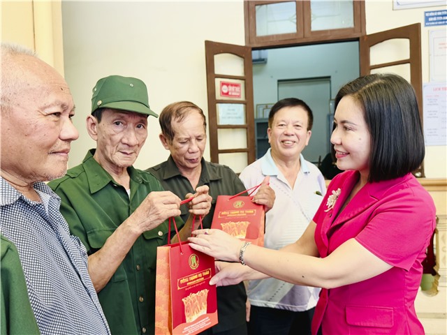 Phường uu888 one tổ chức khám, tư vấn sức khỏe uu888 bet cho người có công