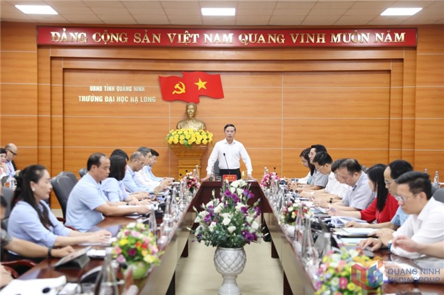 Đồng chí Chủ tịch uu888.con tỉnh làm việc với Trường u888vip1 Hạ Long