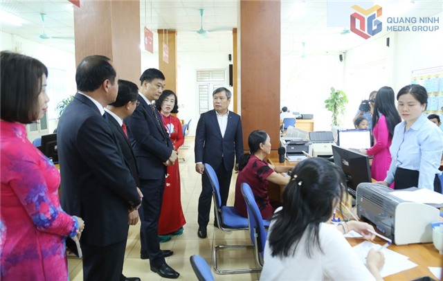 Chính quyền u8888 2 cấp vào guồng công việc