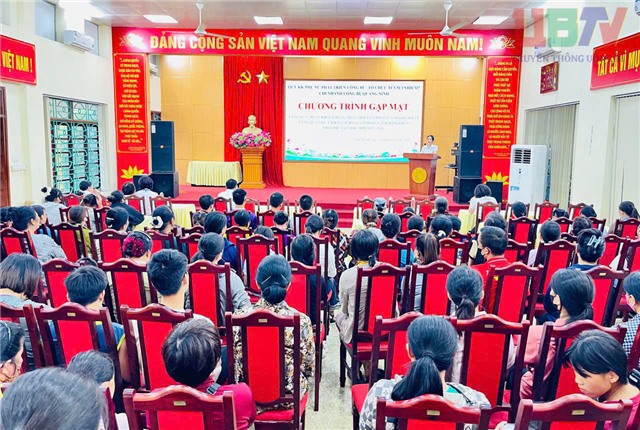 Quỹ Khuyến khích phụ nữ phát triển và Tổ chức Tài chính vi mô M7 chi nhánh uu888 one gặp mặt tặng quà tri ân khách hàng thân thiết và con em khách hàng có hoàn cảnh khó khăn