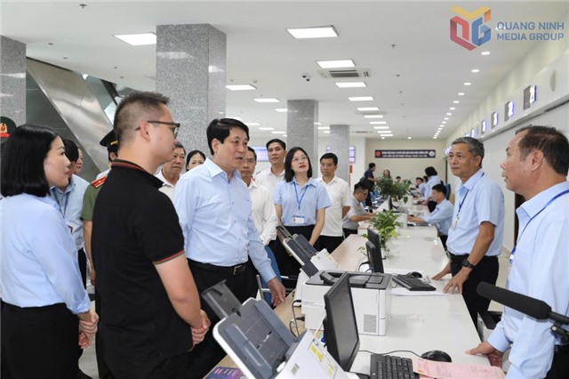 Chính quyền u8888 2 cấp đã vào guồng