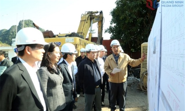 Bí thư Tỉnh uỷ làm việc với Sở Y tế và Bệnh viện uu888 có Thuỵ Điển - uu888 one