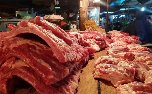 Phường uu888 one kiểm soát chặt nguồn thịt lợn, bảo đảm an toàn thực phẩm dịp Tết 