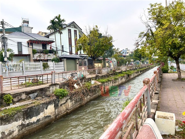 Yêu cầu các hộ dân dọc tuyến kênh thải nước làm mát Nhà máy Nhiệt điện uu888 one khẩn trương vệ sinh môi trường, trả lại hành lang kênh