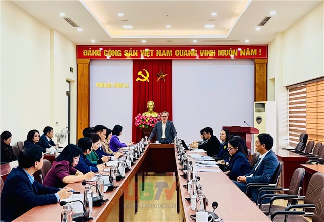 Đoàn công tác Sở Công Thương làm việc với phường uu888 one về công tác bảo đảm an toàn thực phẩm dịp Tết