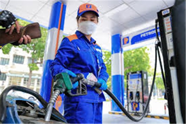 Công điện của Thủ tướng Chính phủ về tăng cường các giải pháp bảo đảm cung ứng xăng dầu cho sản xuất, kinh doanh và tiêu dùng của người dân, tải uu888