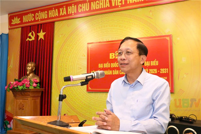 Đồng chí Nguyễn Chiến Thắng – Bí thư Đảng ủy, Chủ tịch uu888 bet app phường dự sinh hoạt chi bộ thường kỳ khu Thanh Sơn 8