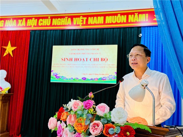 Đồng chí Bí thư Đảng uỷ phường uu888 one Nguyễn Chiến Thắng dự sinh hoạt chi bộ khu Thanh Sơn 11