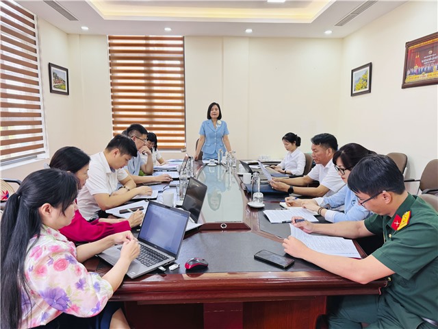 Nghe báo cáo công tác chuẩn bị triển khai các hoạt động chào mừng 01 năm vận hành chính quyền u8888 2 cấp