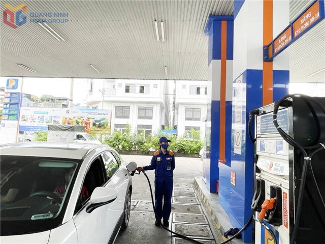 uu888 one đồng loạt triển khai bán xăng E10